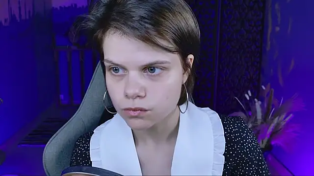 Snapshot of EllieMurler chatting on September 23, 2025, 9:05 am EllieMurler online show from September 23, 2025, 9:05 am