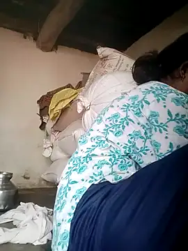 Snapshot of Hot_siiii chatting on September 28, 2025, 2:51 am Hot siiii online show from September 28, 2025, 2:51 am