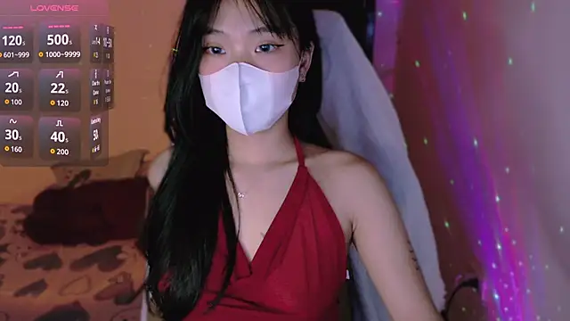 Phuong Bee online show from September 24, 2025, 1:17 pm