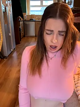 Snapshot of PiperPassionX chatting on November 8, 2025, 4:21 pm PiperPassionX online show from November 8, 2025, 4:21 pm