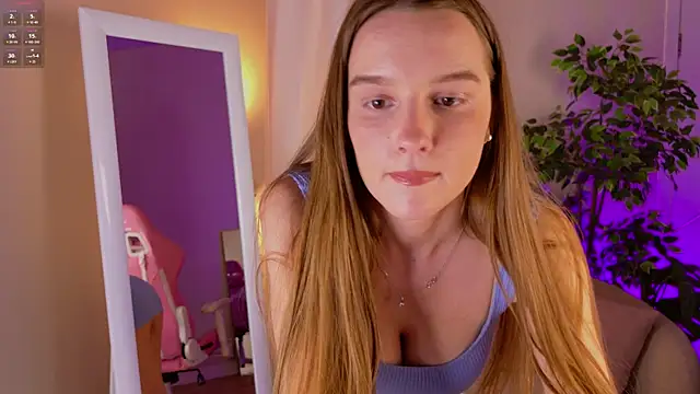 Mila Tequila  online show from October 9, 2025, 3:12 pm