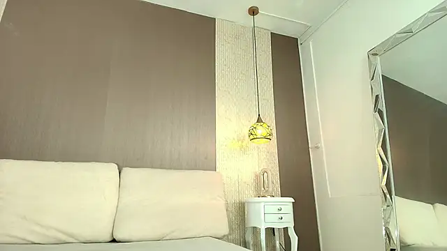 Tiifany Baker online show from February 18, 2026, 7:54 pm