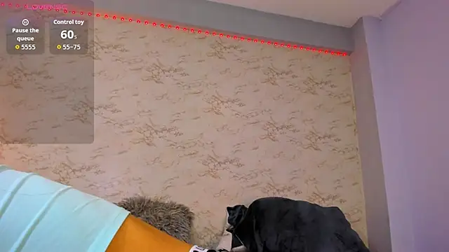 Martina Aldana online show from October 31, 2025, 1:08 pm