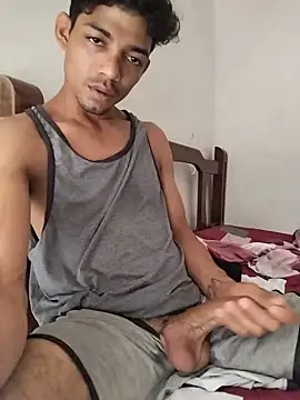 Brayanellatino online show from June 15, 2026, 1:33 pm