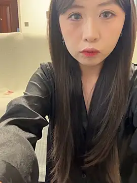 liliya x online show from April 6, 2026, 1:23 am