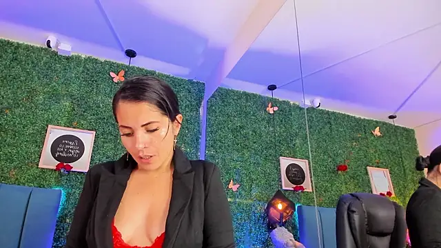 Linagh  online show from January 14, 2026, 11:25 am