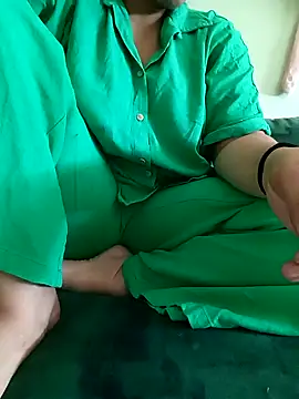 Snapshot of Mroma89six chatting on October 31, 2025, 1:30 pm Mroma89six online show from October 31, 2025, 1:30 pm