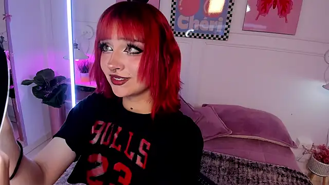 Zoe Lynch  online show from February 9, 2026, 11:41 am