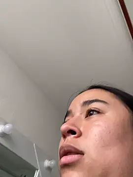 Zoey thompson online show from April 11, 2026, 7:39 pm