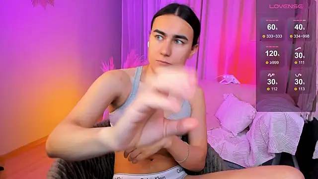 Snapshot of HeyAlena chatting on September 19, 2025, 6:50 am HeyAlena online show from September 19, 2025, 6:50 am