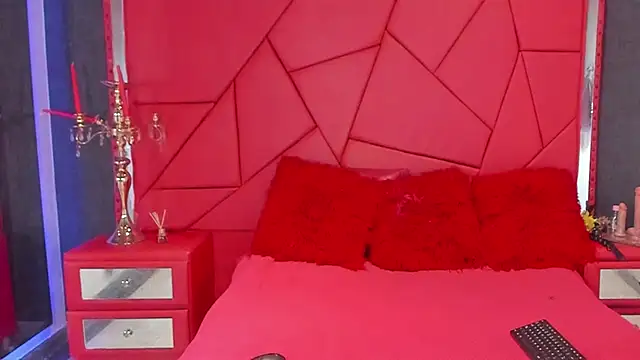 Snapshot of SienaFacchini chatting on September 23, 2025, 7:21 pm SienaFacchini online show from September 23, 2025, 7:21 pm