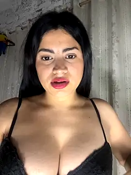 Snapshot of Micaela190 chatting on October 24, 2025, 7:35 pm Micaela190 online show from October 24, 2025, 7:35 pm