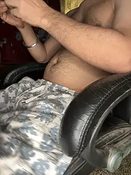 Snapshot of moonworshiper chatting on September 21, 2025, 5:56 am moonworshiper online show from September 21, 2025, 5:56 am