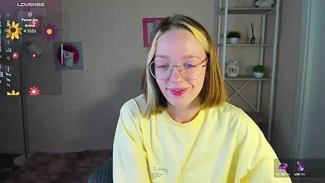 R0cket bunny online show from September 21, 2025, 12:05 am