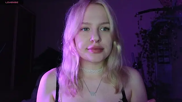 Snapshot of Mila_Lioness chatting on September 15, 2025, 2:23 am Mila Lioness online show from September 15, 2025, 2:23 am