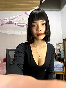 andymi1 online show from October 21, 2025, 2:55 am