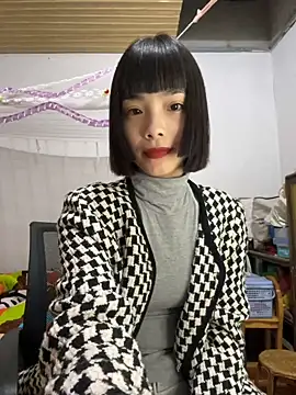 andymi1 online show from November 2, 2025, 7:57 am