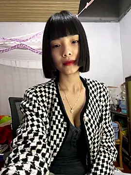 andymi1 online show from November 15, 2025, 2:26 am