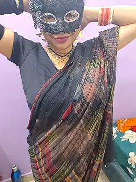 Queen Nightt online show from December 16, 2025, 4:22 pm