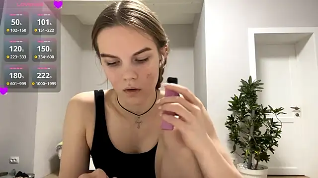 Snapshot of AudreyHammond chatting on October 23, 2025, 8:07 pm AudreyHammond online show from October 23, 2025, 8:07 pm