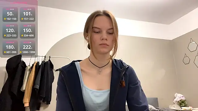 Snapshot of AudreyHammond chatting on October 4, 2025, 1:23 pm AudreyHammond online show from October 4, 2025, 1:23 pm