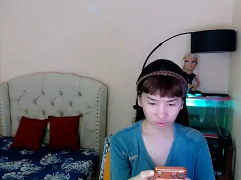 ShantalFoxxy  online show from April 5, 2026, 1:34 am