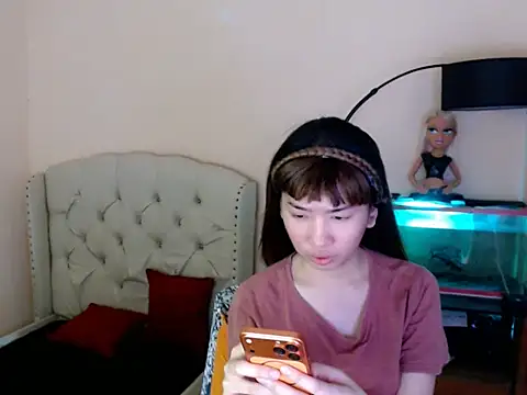 ShantalFoxxy  online show from April 6, 2026, 5:30 am