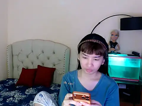 ShantalFoxxy  online show from March 23, 2026, 12:49 pm