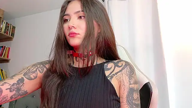 sara queen10 online show from February 3, 2026, 6:24 pm