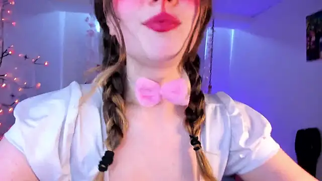 Lil bela online show from October 1, 2025, 12:20 pm