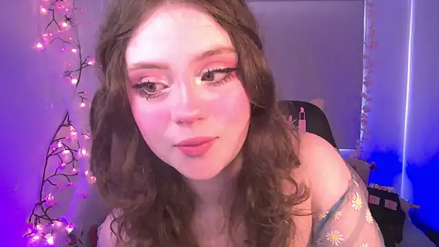 Snapshot of Lil_bela chatting on December 18, 2025, 12:20 pm Lil bela online show from December 18, 2025, 12:20 pm