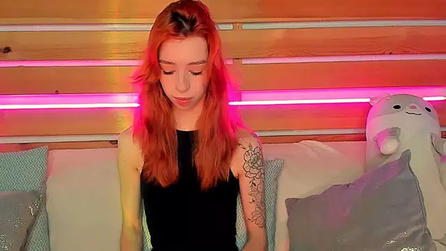 Snapshot of Lori_Williams chatting on October 9, 2025, 1:06 am Lori Williams online show from October 9, 2025, 1:06 am