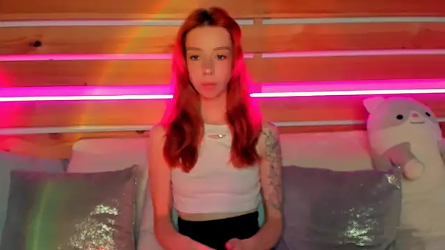 Snapshot of Lori_Williams chatting on October 10, 2025, 1:06 am Lori Williams online show from October 10, 2025, 1:06 am