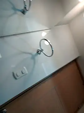 airamoon online show from September 25, 2025, 7:31 pm