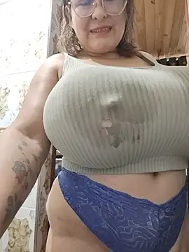 AlexxiaaMat online show from May 29, 2026, 4:35 pm