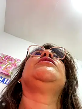 Snapshot of AlexxiaaMat chatting on September 22, 2025, 11:05 am AlexxiaaMat online show from September 22, 2025, 11:05 am