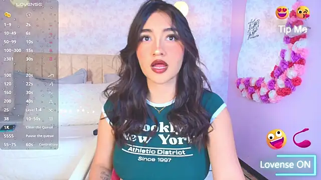 Snapshot of sweet_artemiis chatting on October 9, 2025, 7:58 pm sweet artemiis online show from October 9, 2025, 7:58 pm