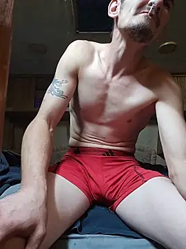 Snapshot of mike42088 chatting on October 25, 2025, 2:44 am mike42088 online show from October 25, 2025, 2:44 am