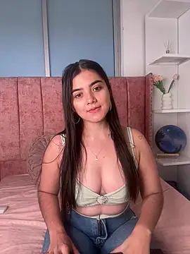 salomecute21 online show from February 4, 2026, 11:27 am