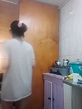 Natzu Choi online show from September 28, 2025, 5:20 pm