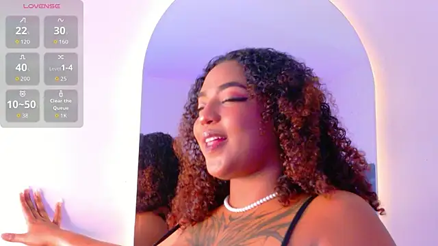 Snapshot of Cristal-Jonnes chatting on October 23, 2025, 3:05 am Cristal-Jonnes online show from October 23, 2025, 3:05 am