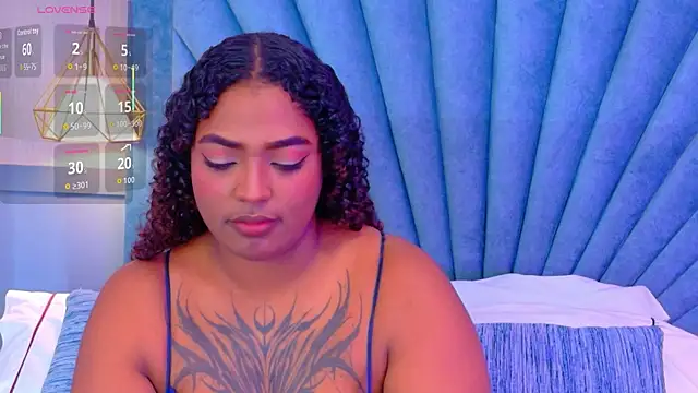 Snapshot of Cristal-Jonnes chatting on October 10, 2025, 2:56 am Cristal-Jonnes online show from October 10, 2025, 2:56 am