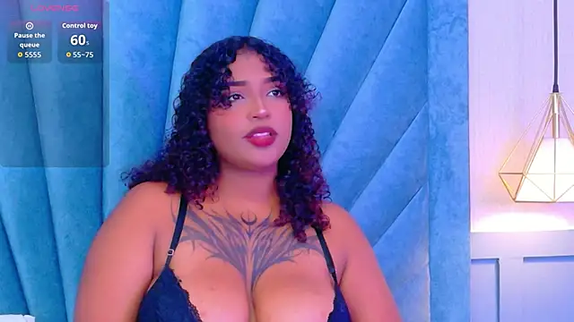 Snapshot of Cristal-Jonnes chatting on September 23, 2025, 3:02 am Cristal-Jonnes online show from September 23, 2025, 3:02 am