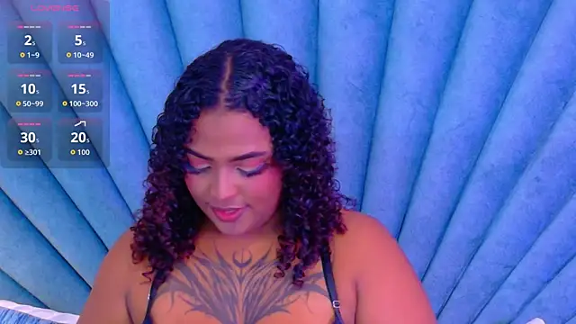 Snapshot of Cristal-Jonnes chatting on October 6, 2025, 3:19 am Cristal-Jonnes online show from October 6, 2025, 3:19 am