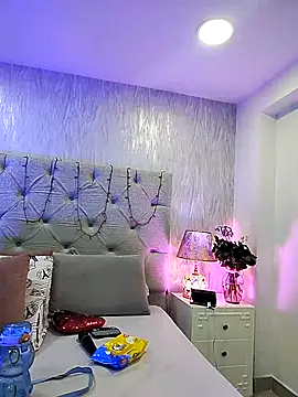 Pamelamiler   online show from October 6, 2025, 11:55 am