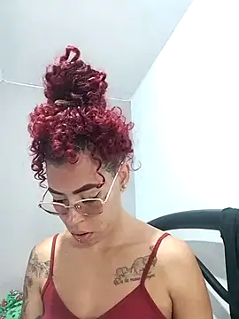 Pamelamiler   online show from September 30, 2025, 4:35 pm