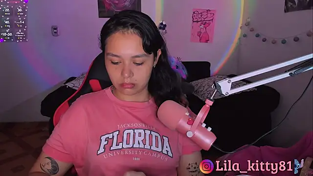 Snapshot of lila_kitty81 chatting on November 1, 2025, 7:08 pm lila kitty81 online show from November 1, 2025, 7:08 pm