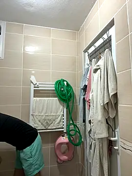 Snapshot of S-kt-et chatting on September 20, 2025, 10:42 am S-kt-et online show from September 20, 2025, 10:42 am