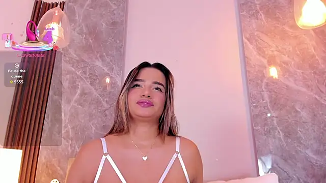 Snapshot of Emma_hunter_ chatting on September 27, 2025, 3:34 am Emma hunter  online show from September 27, 2025, 3:34 am