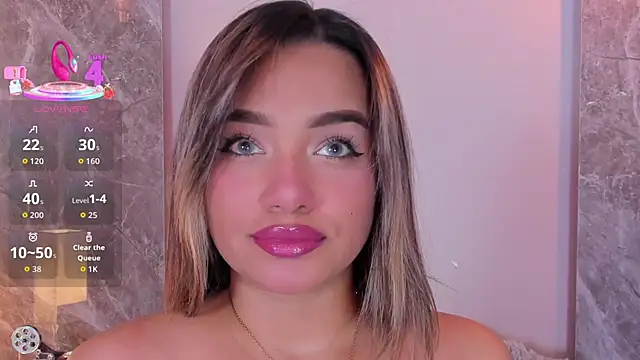 Snapshot of Emma_hunter_ chatting on September 17, 2025, 3:52 am Emma hunter  online show from September 17, 2025, 3:52 am